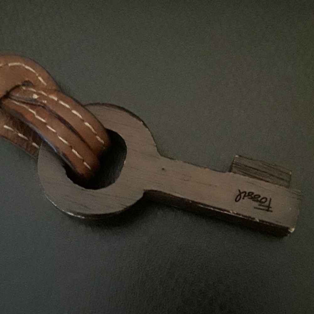 Fossil Key Chain - Picture 3 of 5